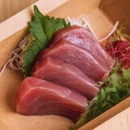Maguro sashimi