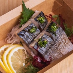 Saba sashimi