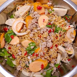 ยำมาม่า