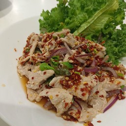 ยำหมูมะนาว