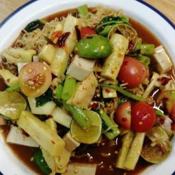 ตำหน่อไม้อ่อน