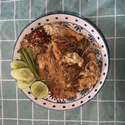 ผัดไทยวุ้นเส้นกุ้งแห้ง