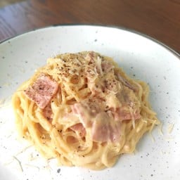 พาสต้า คาโบนาร่า ครีมซอสกาหยู