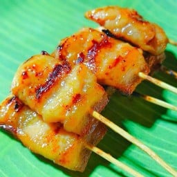 ข้าวเหนียวหมูปิ้ง น้องแพรว