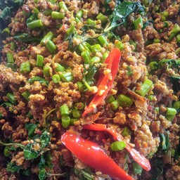 กะเพราหมุสับ