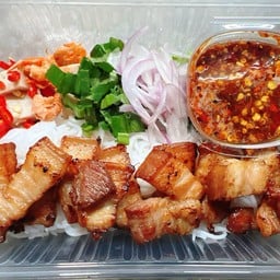 My-Miang เมี่ยงยกทะเล & ยำขนมจีน