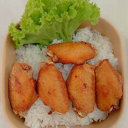 ข้าวปีกไก่ทอด