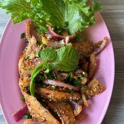ร้านตำนานส้มตำรสเด็ดbyต้นมะยม