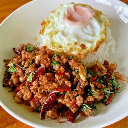 กระเพาหมูสับ