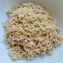 ก๋วยเตี๋ยวลูกชิ้นปลา โกนัน