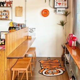 เฮือน | HUEN Cafe & Restaurant