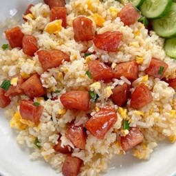 ข้าวผัดกุนเชียง