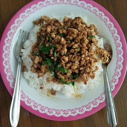 กะเพราหมูสับ