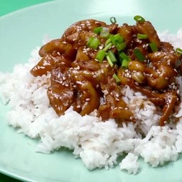 ข้าวไก่ผัดซอสเทริยากิ