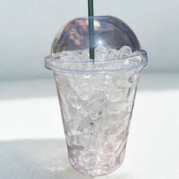 น้ำแข็งใส่แก้ว