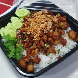 ข้าวหมูสับกระเทียม
