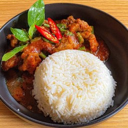 ข้าวผัดพริกแกง(เลือกเนื้อได้จ้า)