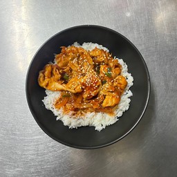 ข้าวหน้าหมูผัดซอสโคชูจัง