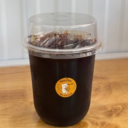 โอเลี้ยงใส่แก้ว