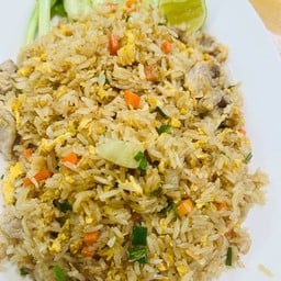 ข้าวผัดหมูใหญ่
