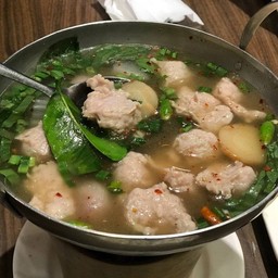 หมูเด้งต้มแซ่บ