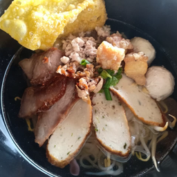 เตี๋ยวน้ำใสกากหมู