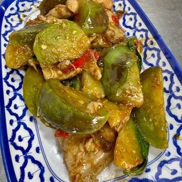 เฉิน ข้าวมันไก่ตอน หนามแดง