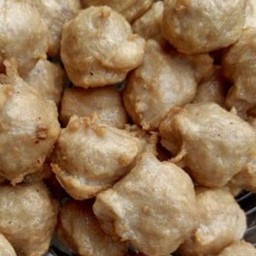 ลูกชิ้นเอ็นหมูทอด