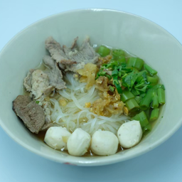 ก๋วยเตี๋ยวหมูน้ำใส T  Clear Soup Noodle (Pork)  清汤河粉(猪肉)