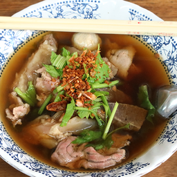 เหลาชิ้นหมู