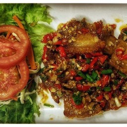 หมูกรอบคั่วพริกเกลือ