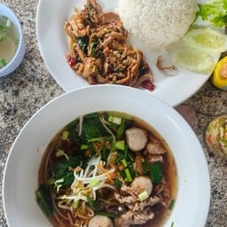 กระเพราเป็ด อาหารตามสั่ง24ชั่วโมง