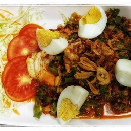 ยําถั่วพลูกุ้งสด