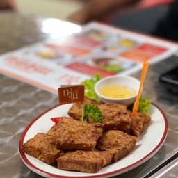 ขนมปังหน้ากุ้ง 4 ชิ้น (Crispy Shrimp Toast - 4Pcs)