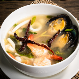 ต้มยำโป๊ะแตกทะเล (กับข้าว)