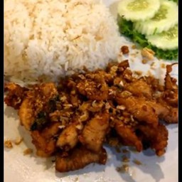 ไก่ทอดกระเทียม