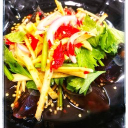 ยำไข่เยี่ยวม้า