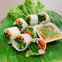 ก๋วยเตี๋ยวลุยสวน น้ำจิ้มแซ่บ