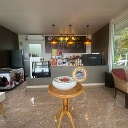 ทอตะวันแคมป์&คาเฟ่