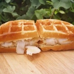 วาฟเฟิลมะพร้าวอ่อน