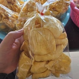 สามใบเถา สามใบเถา