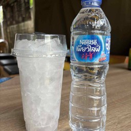 น้ำเปล่าเนสเล่