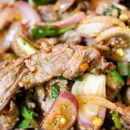 น้ำตกคอหมูย่าง