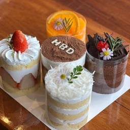 เค้ก  5 สหาย