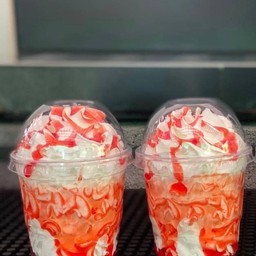 ราดซอสสตอเบอรรี่