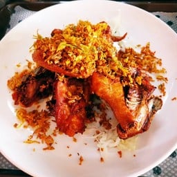 ตำบักหุ่งมันไก่ ในปั้ม ปตทตรงข้ามแมกซ์แวลู่