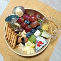 กรีกโยเกิร์ต&ชีสบอร์ด(ข้าวตามสั่ง)