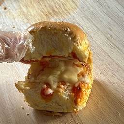 ขนมปังก้อนพิซซ่าชีส