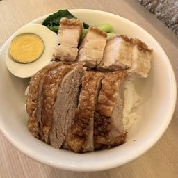 ข้าวหน้าเป็ดย่าง + หมูกรอบ