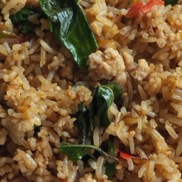 กระเพราคลุกข่าว+ไข่ดาว